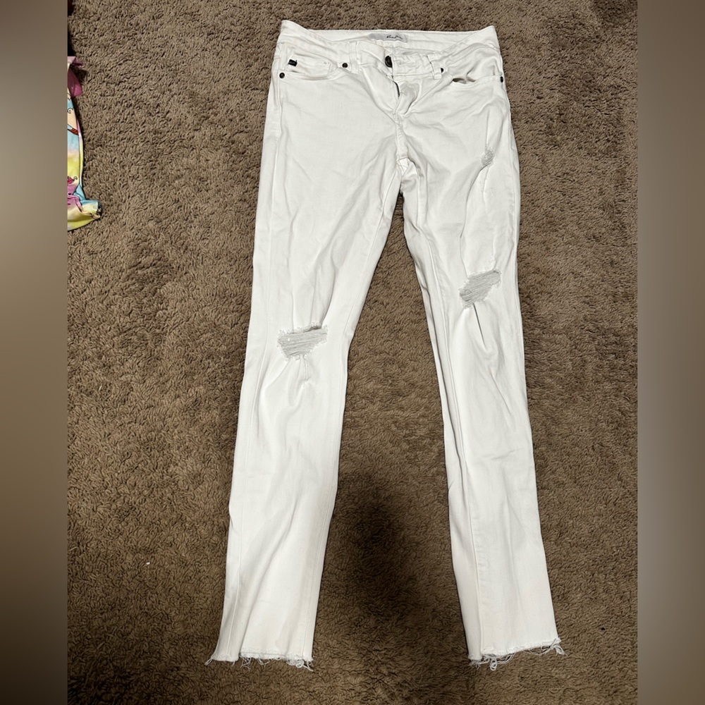 Ripped skinned jeans